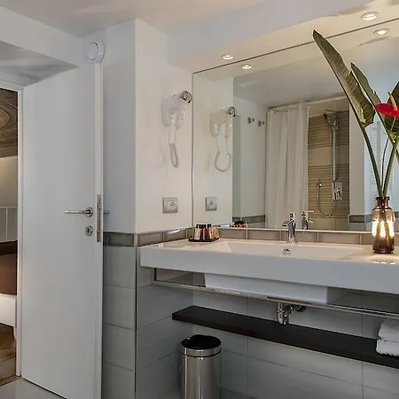 לינה וארוחת בוקר Dve